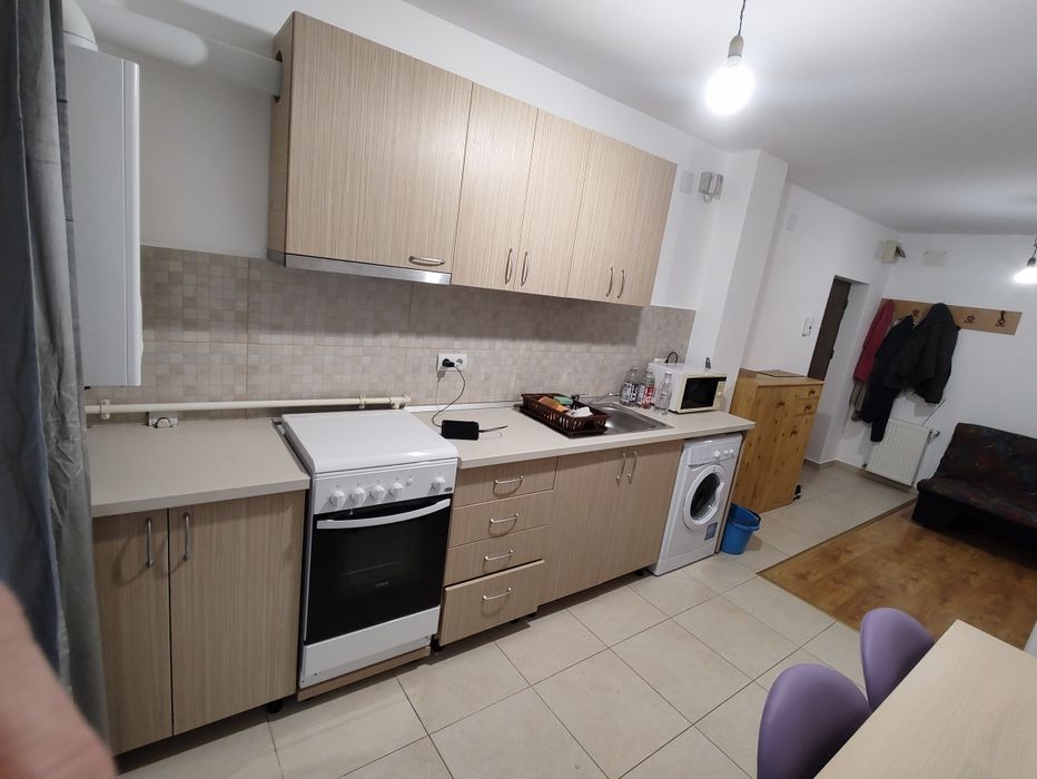 Dau in chirie apartament 1 camera 40 mp+balcon inchis,parcare Florilor