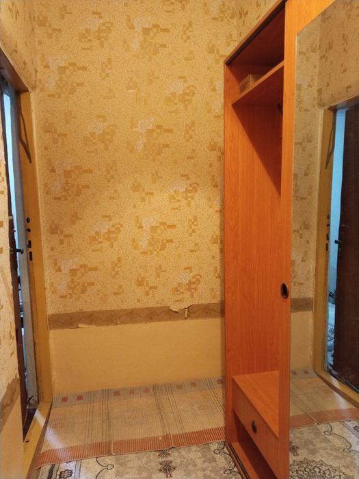 Dom sotiladi Bochkada 1 xona 2 xona qilingan