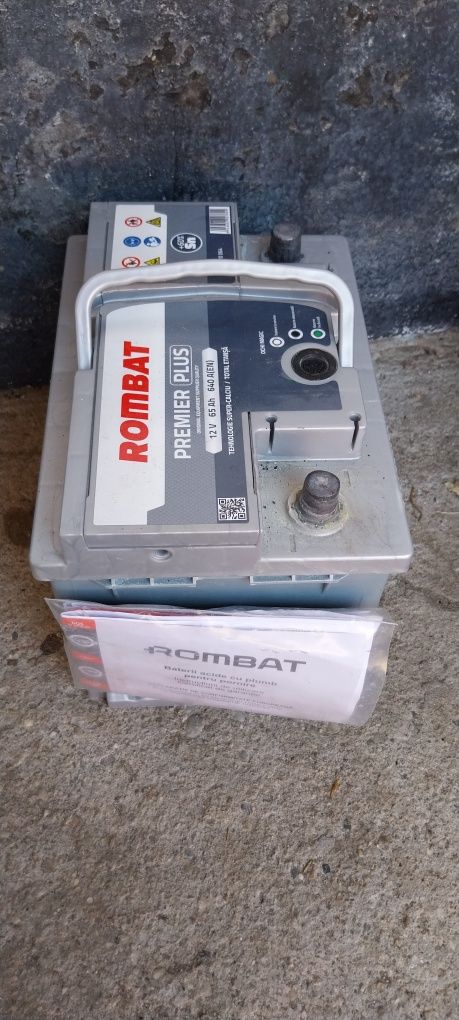 Vând  Baterie auto Rombat noua