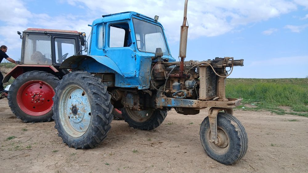 Traktor MTZ 80 sotiladi