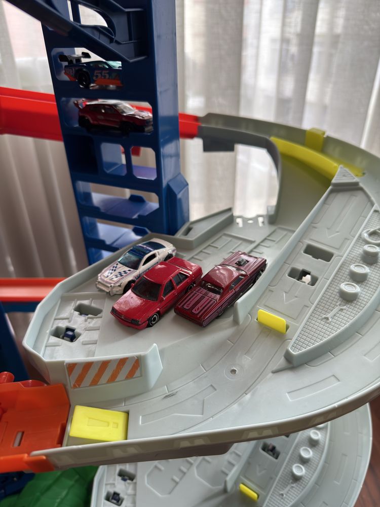 Hot Wheels Ultimate Garage