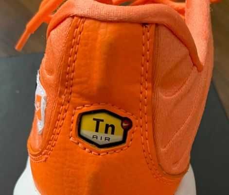 Vand Nike Air Max Plus Just Do It Pack Orange (Women's) - marime 39/40