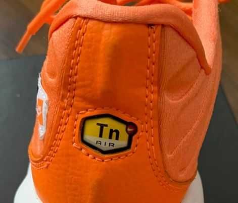 Vand Nike Air Max Plus Just Do It Pack Orange (Women's) - marime 39