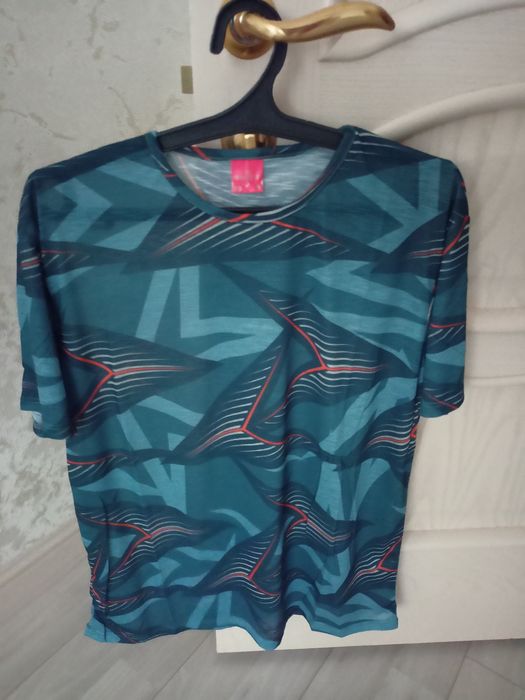 Новая футболка (XXL 48)