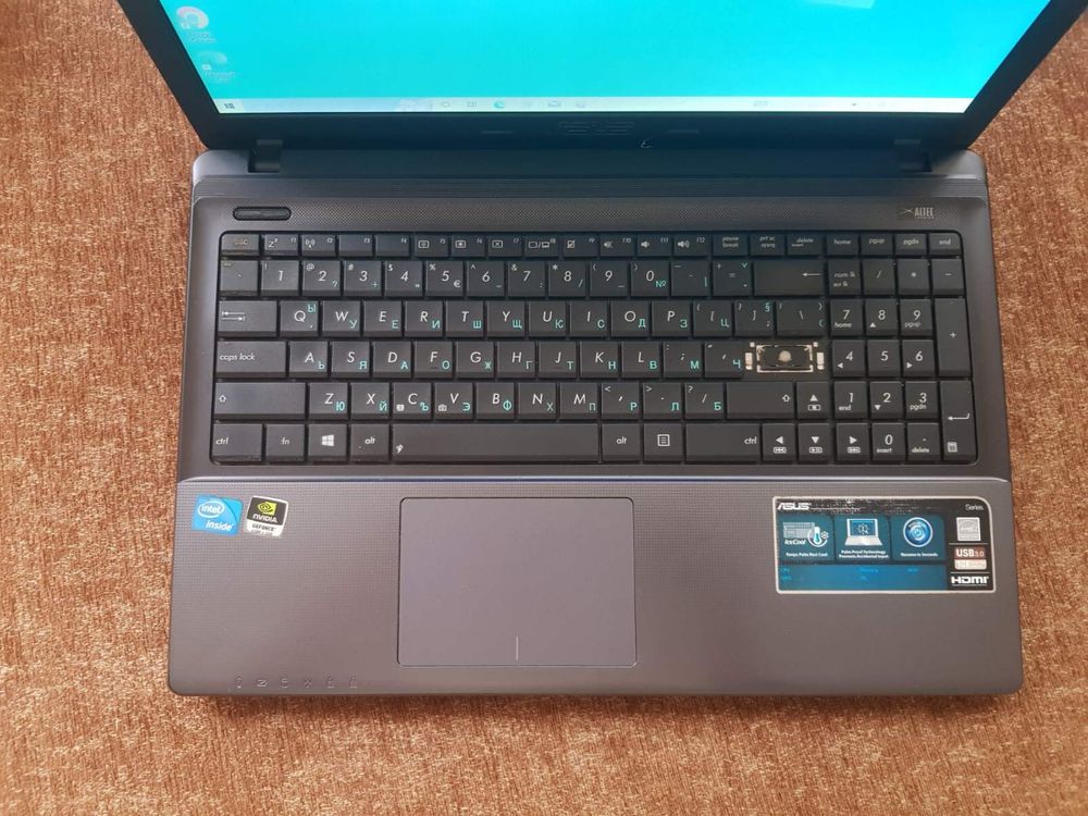 Asus X55VD Лаптоп