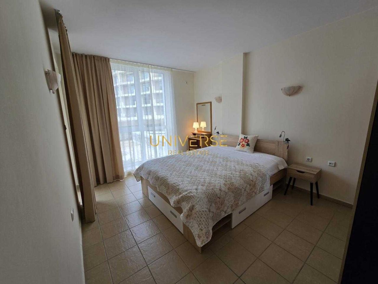 Продава се Тристаен апартамент в к.к. Слънчев бряг - 100 кв.м за 980 €/кв.м - Снимка #1