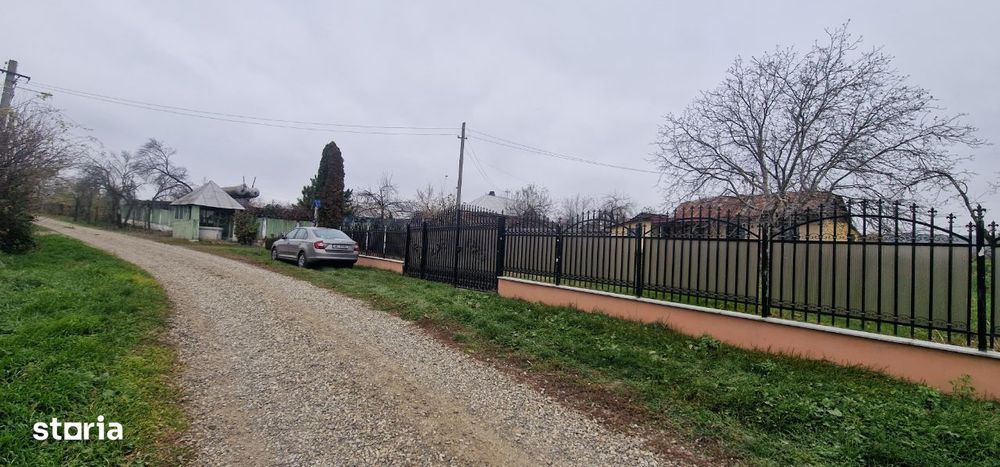 Teren Intravilan 1.098 mp. cu casa batraneasca Prajesti-Bacau