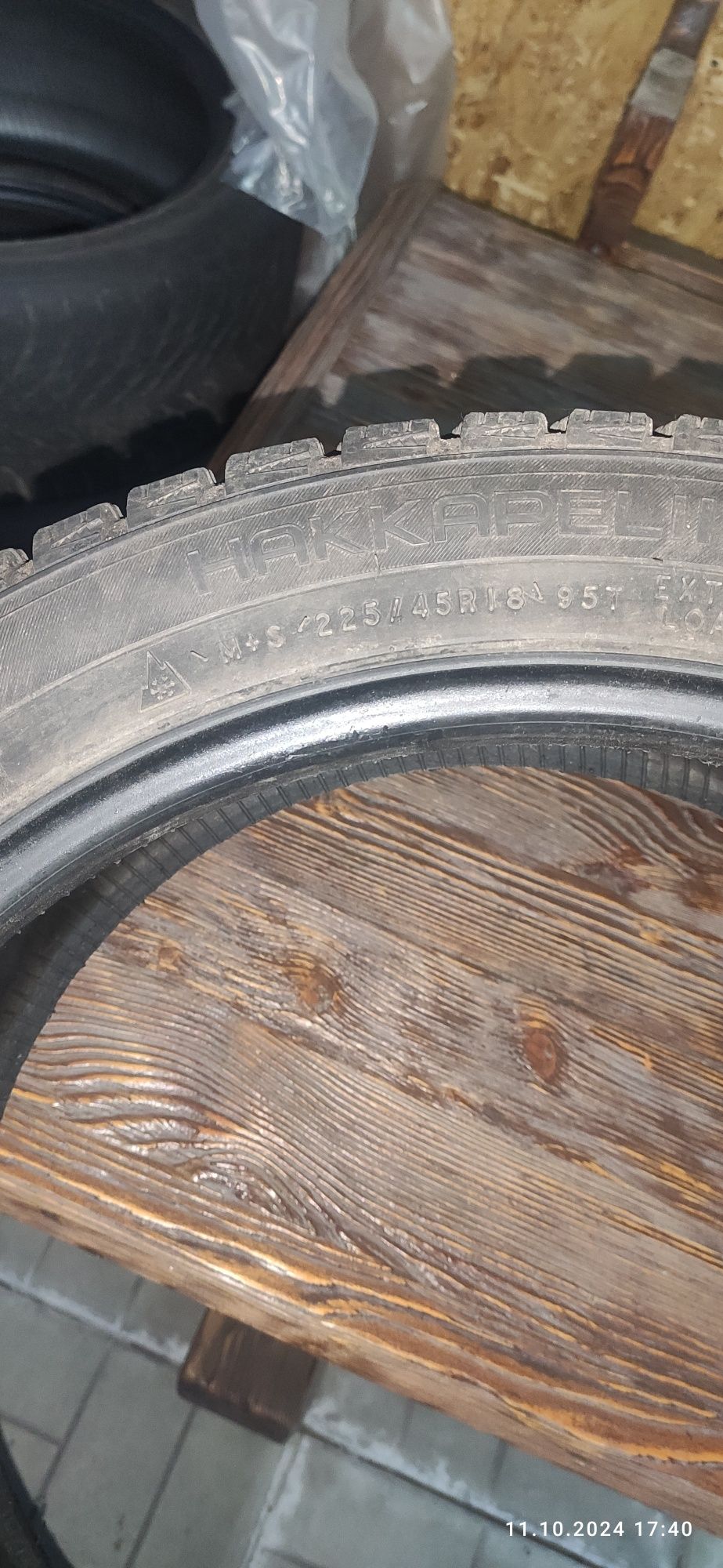 Продам шины Nokian R3 225,45,18