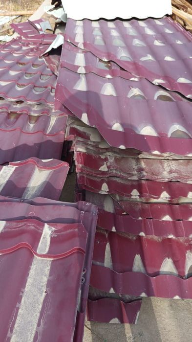 Металлочерепица красный