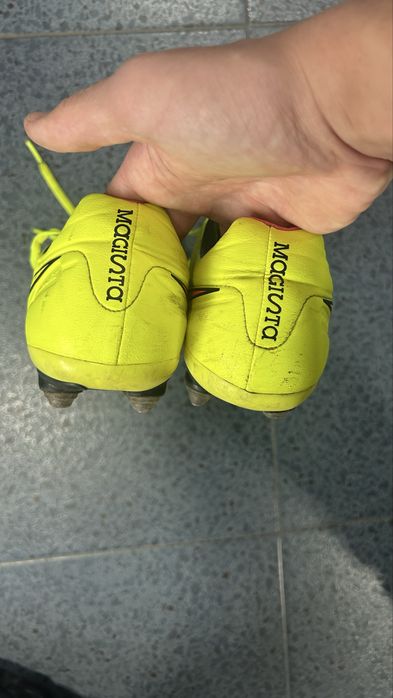 Бутонки nike magista