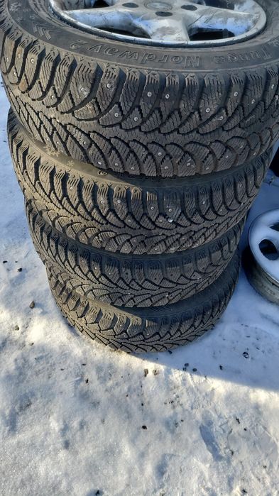 Продам шины зимние.15.16.