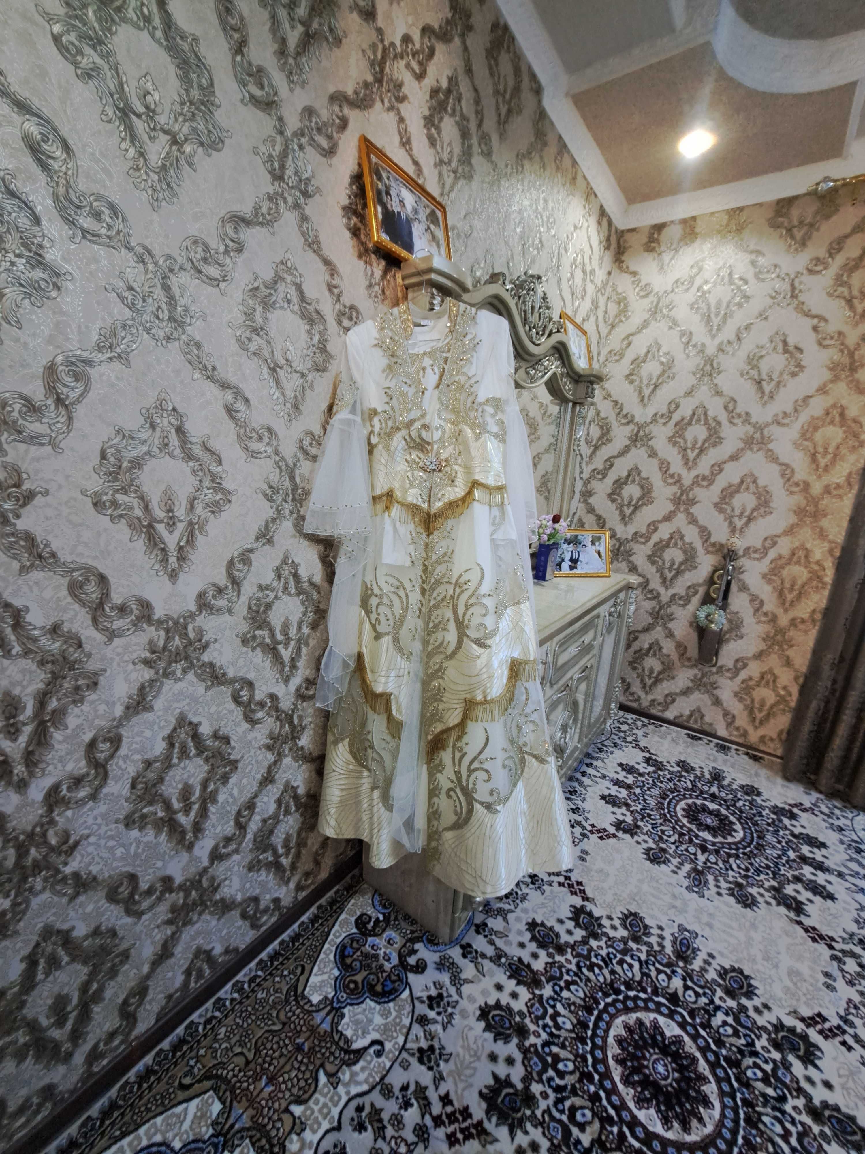 ansambl sotiladi troyka
