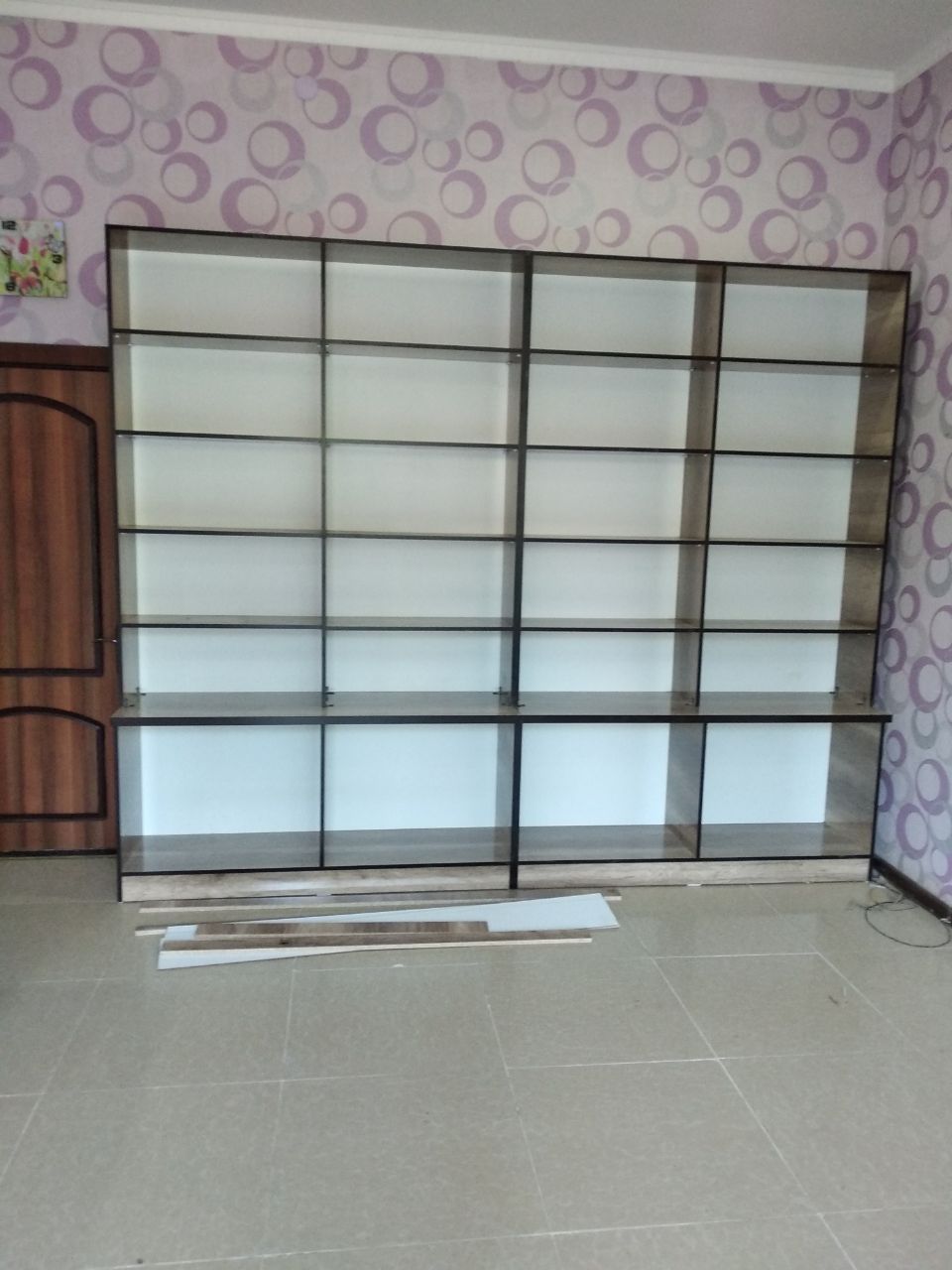 Срочно продается стеллаж(прилавка), прилавка сотилади
