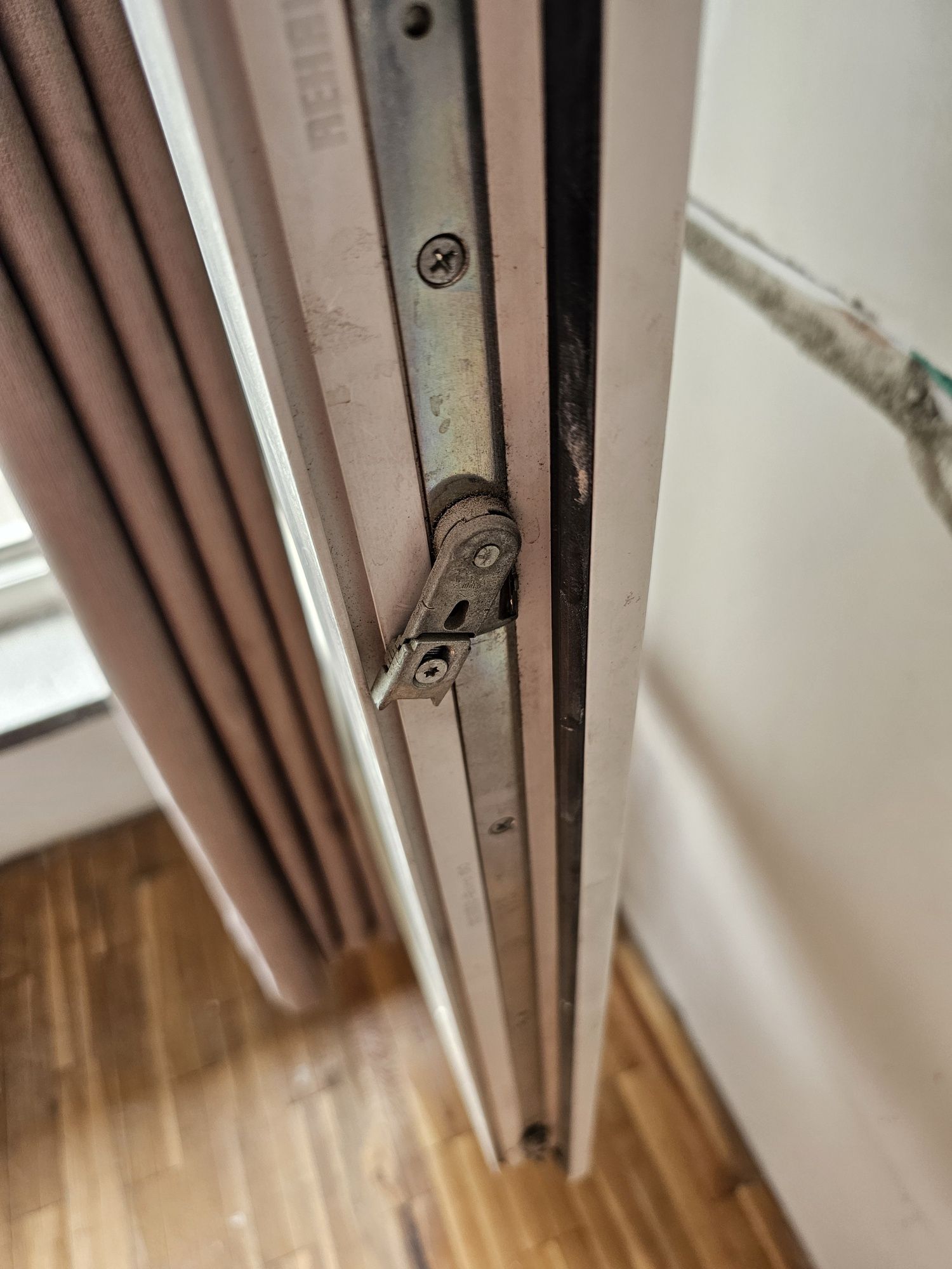 PVC дограма Rehau Euro 60 обков Maco