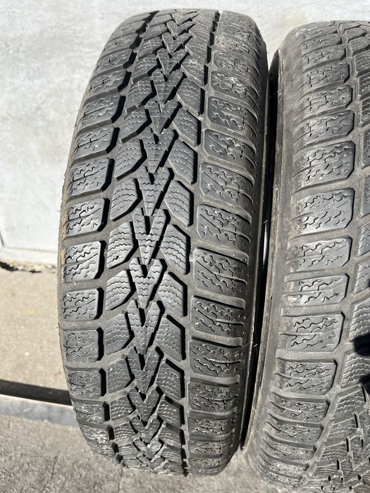 2 бр. зимни гуми 175/70/14 Dunlop DOT 1619 5,2 mm
