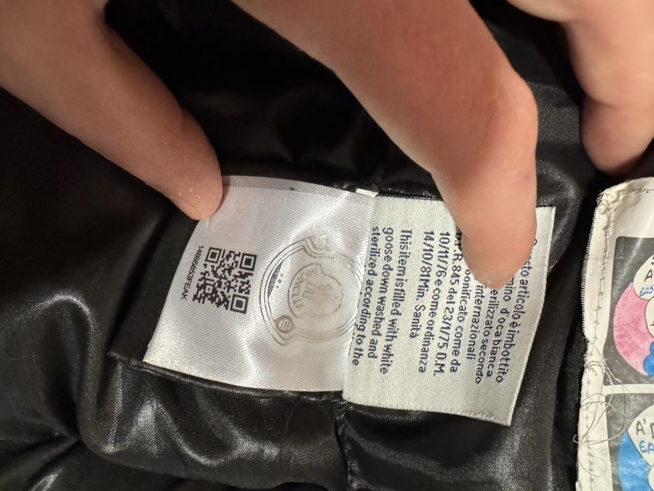 Jeaca moncler barbati.