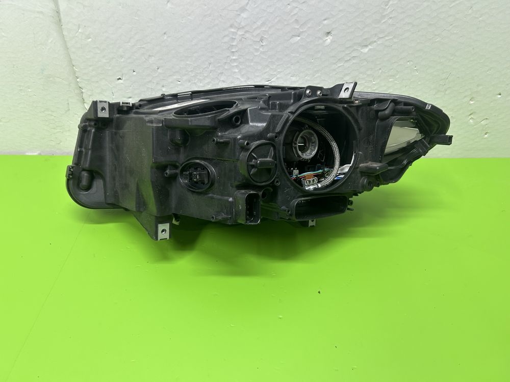Far faruri bmw F10 F11 seria 5 bi xenon adaptiv 2009-2013 dreapta