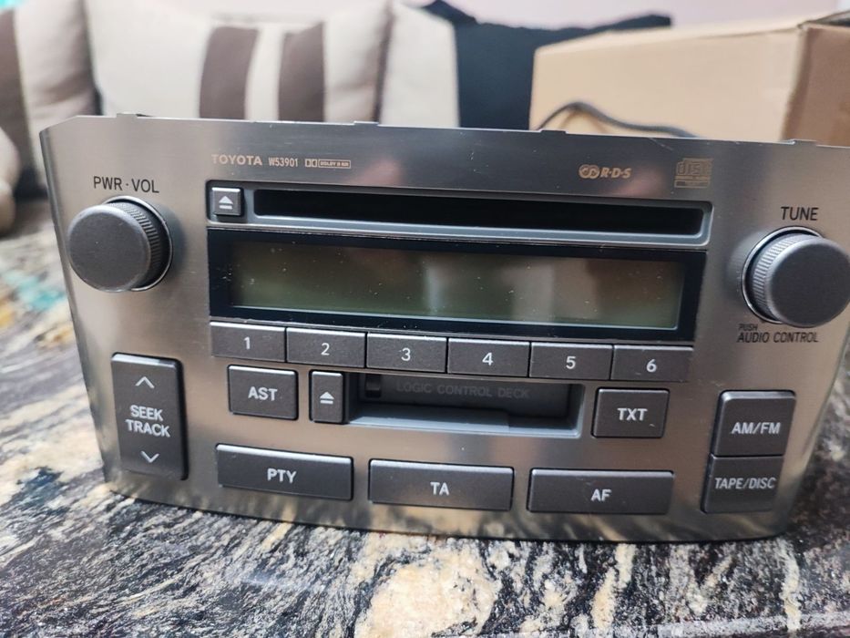 CD и радио Toyota avensis t25