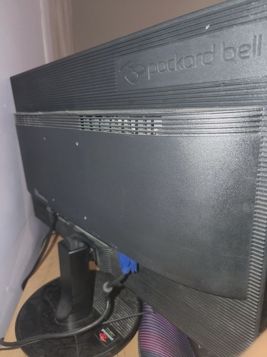 Монитор Packard bell