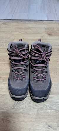 Обувки-Quechua Decatlon 39ти номер
