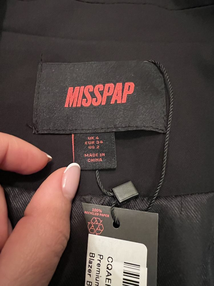 НОВО черно сако Misspap