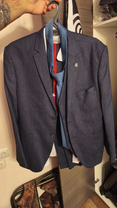 Костюм тройка 56р + Бонусы