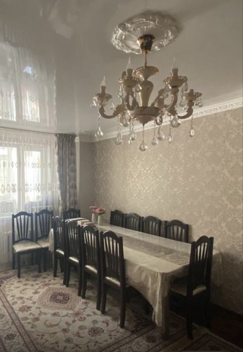 Качественный стол-стулья