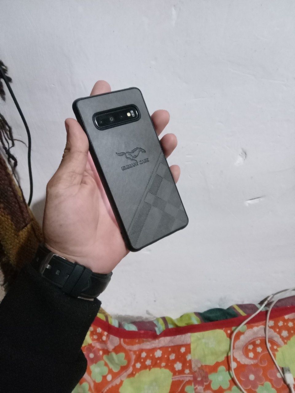 Assalomu alekum samsung s10 sotiladi holati idial pamit 8ga 128