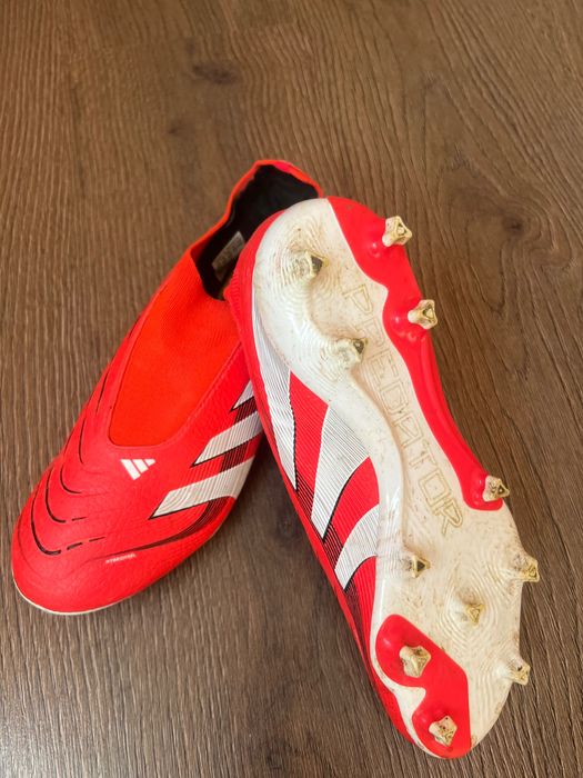Ghete de fotbal predatoare