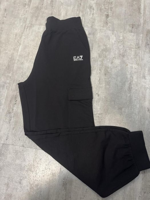 Нов панталон EA7 Emporio Armani