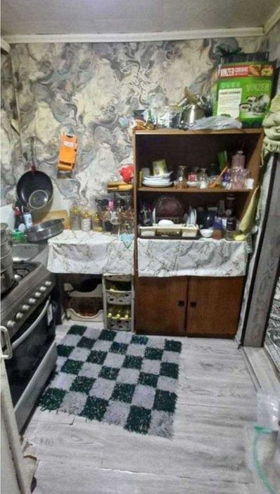 БЕРУНИЙ 3хона 2 этаж. супер локация. кирпич. 67м2. метро 100 м.