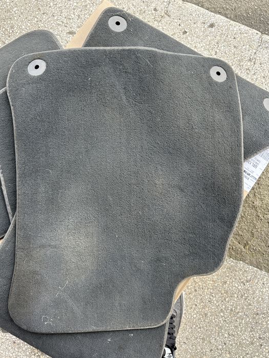 Vând covorase texti audi a4 b8