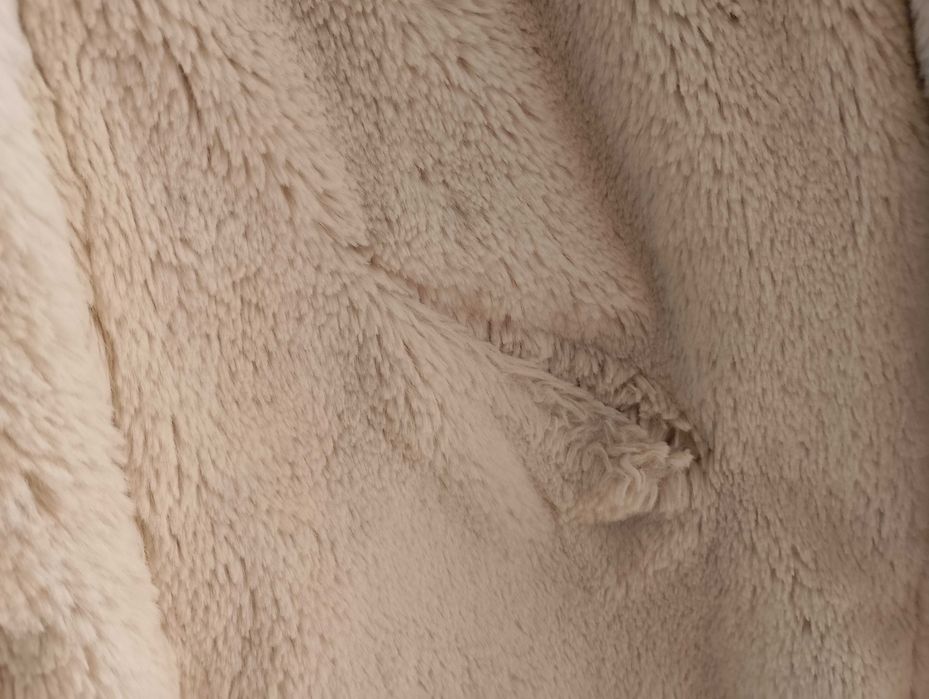 Пухкаво палтенце only, с лека забележка - 20 лв., М