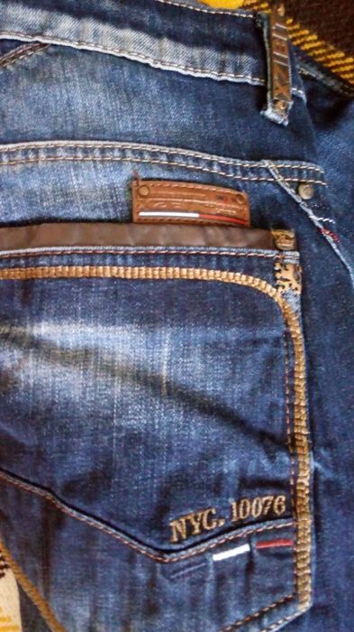 Новые джинсы продам или обменяю