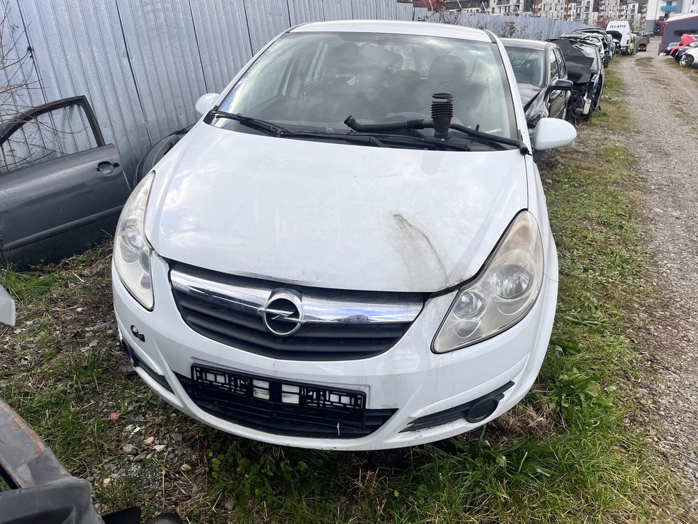 Dezmembram Opel Corsa D