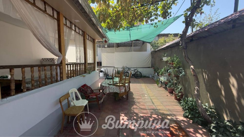 Продается участок 5 соток за базаром Малика