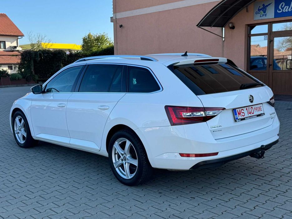Skoda Superb 2017 - 150cp / 4x4  / Navi / Bi-Xenon / Rata