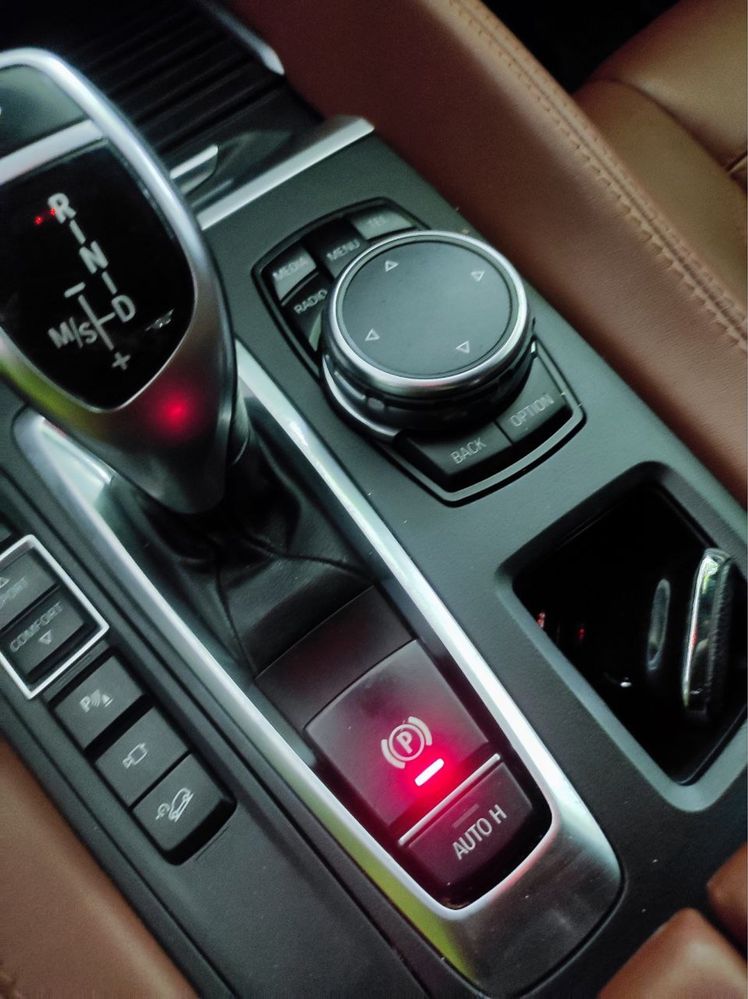 Продаем BMW x6 очень хорошего состояния