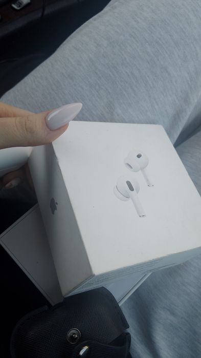 Продам аирподс 2 про оригинал