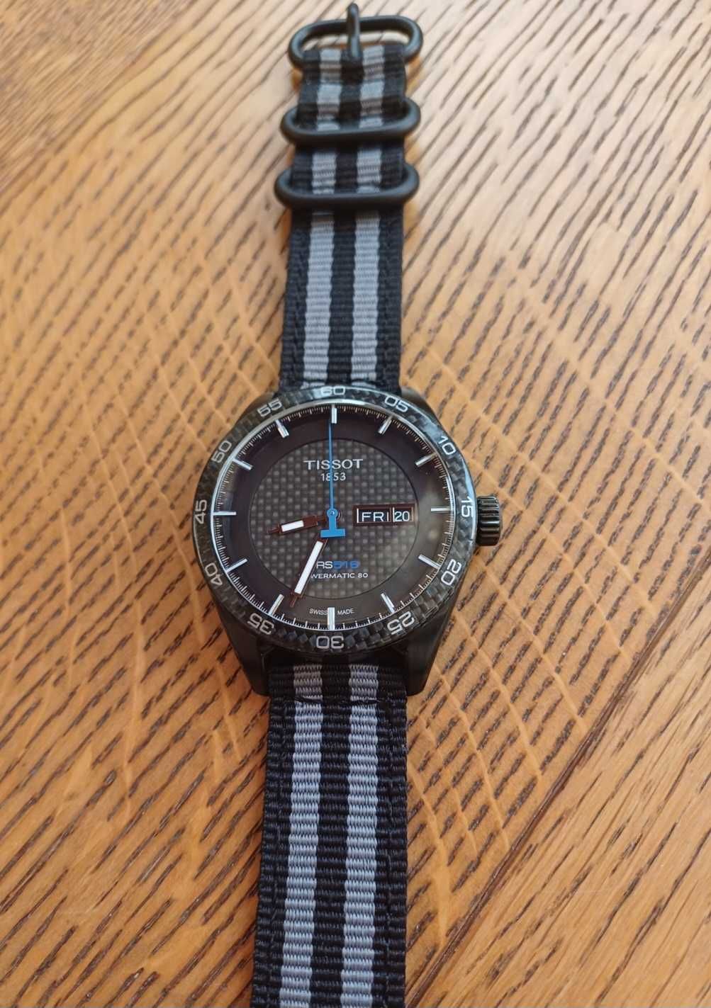 Отличен Tissot Prs 516 Powermatic 80 с три каишки, разменям