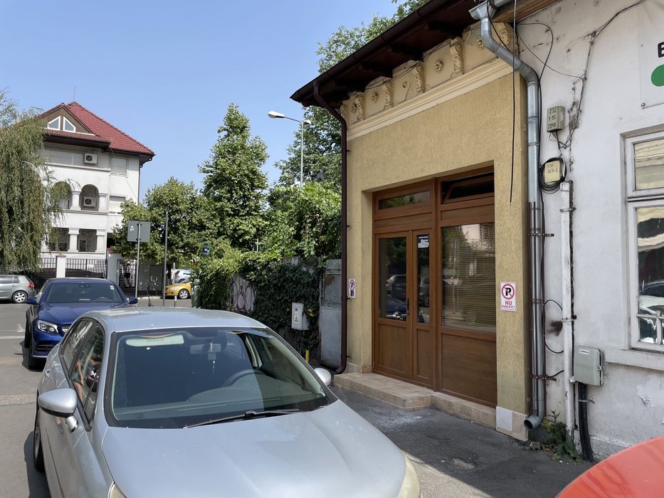 PROPIETAR Inchiriez spatiu comercial 24 m zona DOROBANTI POLONA