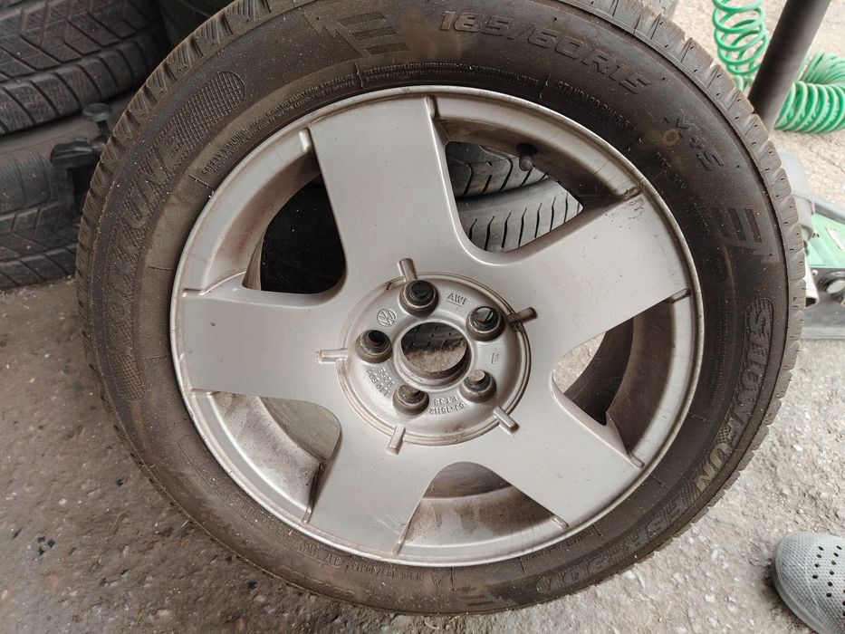 Зимни гуми 185/60/15 с Джанти 5*100