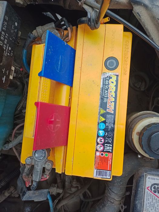 Аккумулятор 60ампер, в хорошем состоянии, работает отлично
