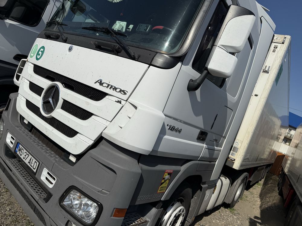 Mercedes Actros = Vagon Frigo