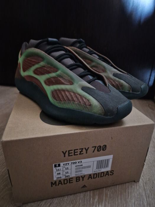 Yeezy V3 700 Adidas FootShop
