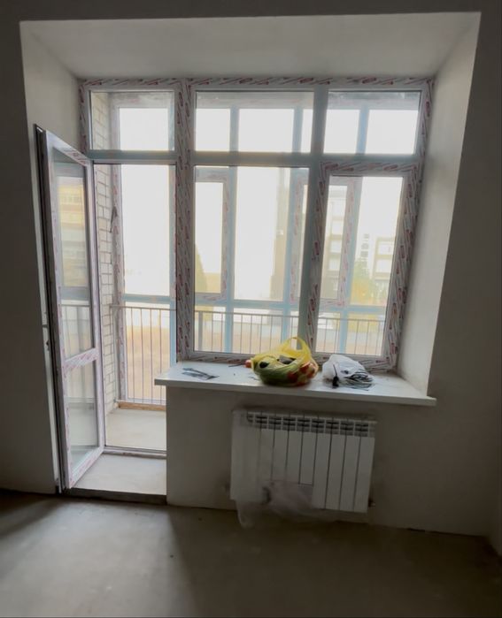 Продам пластиковые окна с дверью