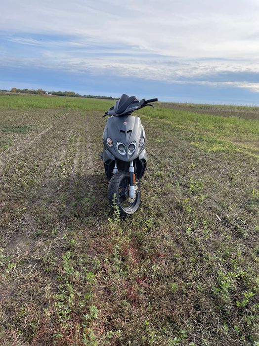 Vând Malaguti F12 Phantom