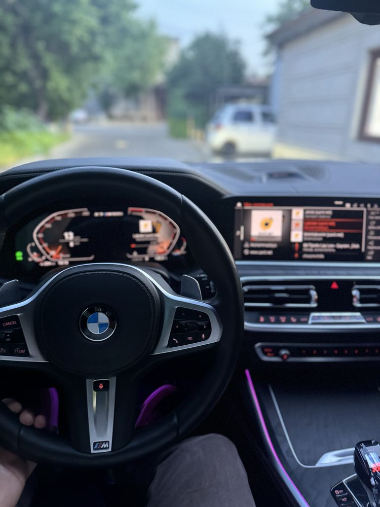 BMW X7 50i 4.4 turbo