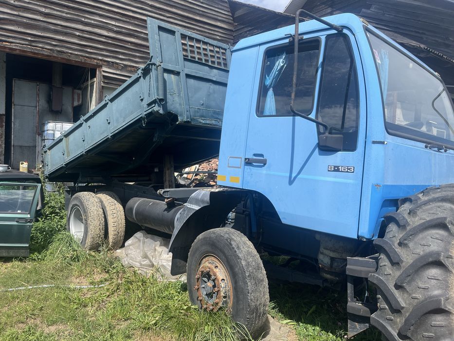 Bascula Steyr cu cabina de man