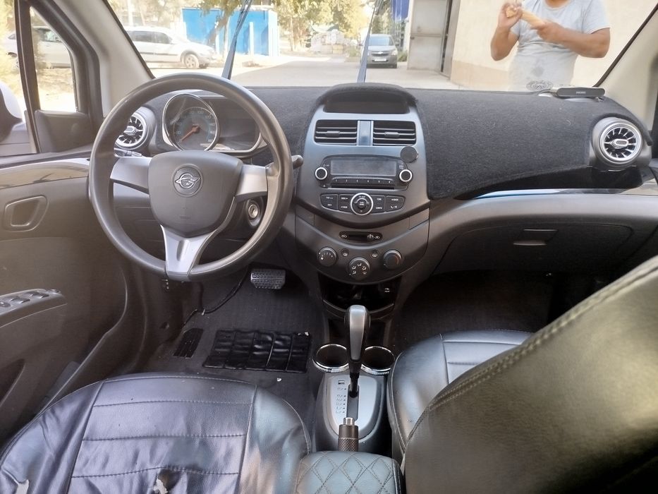 Прадаю сваю машину спарк равон 2018 года автамат 4пазизыя